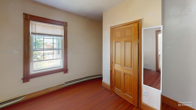 Building Photo - Sunny 4 Bed in Roxbury .5mi from the Orange Line