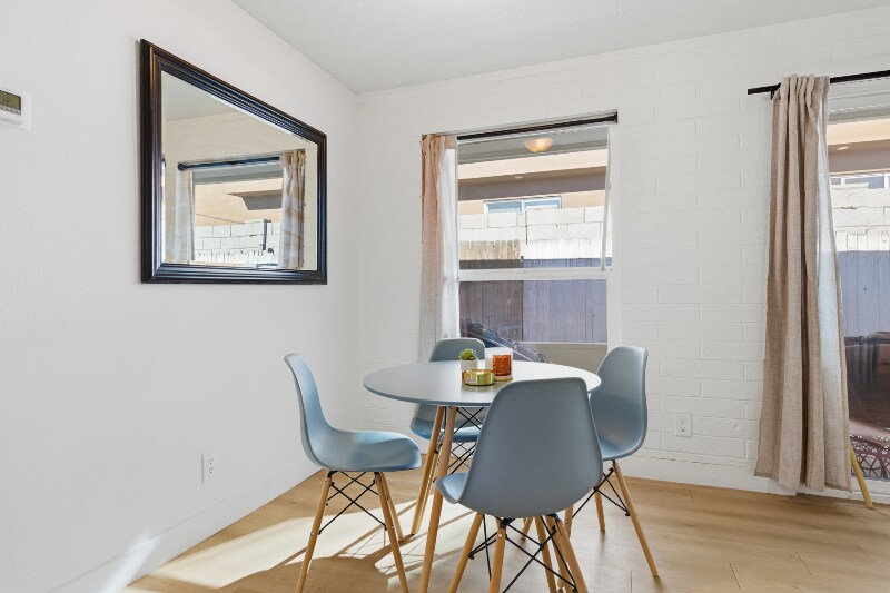 Building Photo - 4235 N 13th Pl