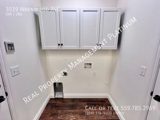 Building Photo - 3039 Wrenwood Ave