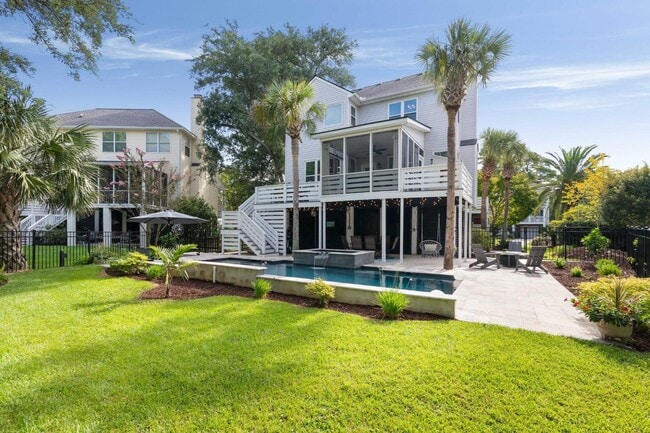 Building Photo - 1353 Black River Dr