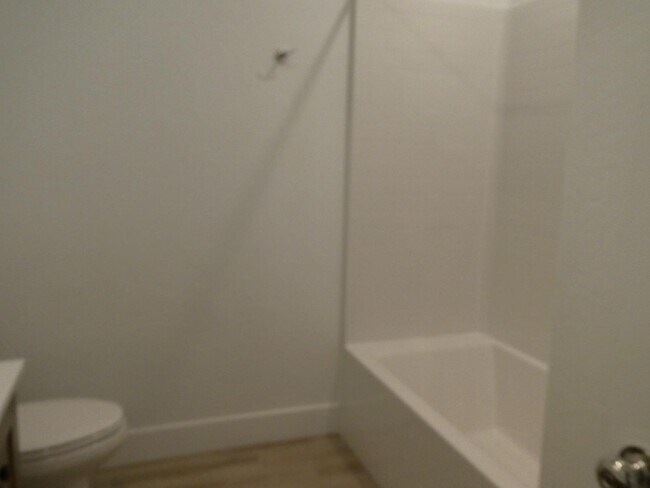Building Photo - 2725 E Teaberry Dr
