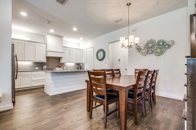 Building Photo - 7223 Switchgrass Rd