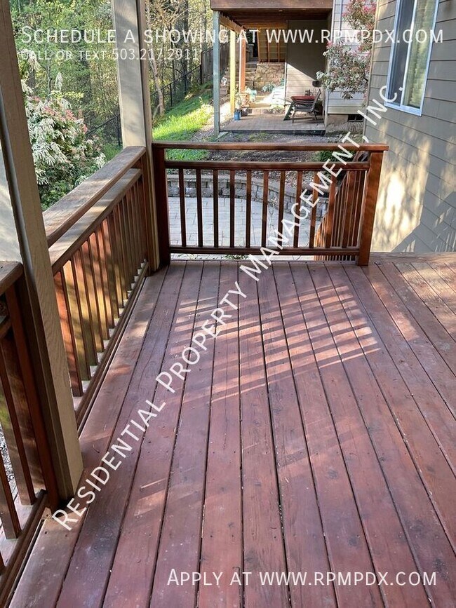 Building Photo - 18278 SW Santoro Dr
