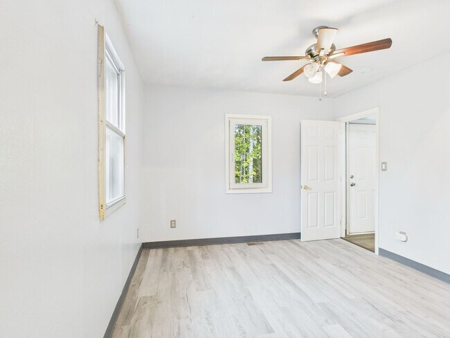 Building Photo - 3205 Repp Rd