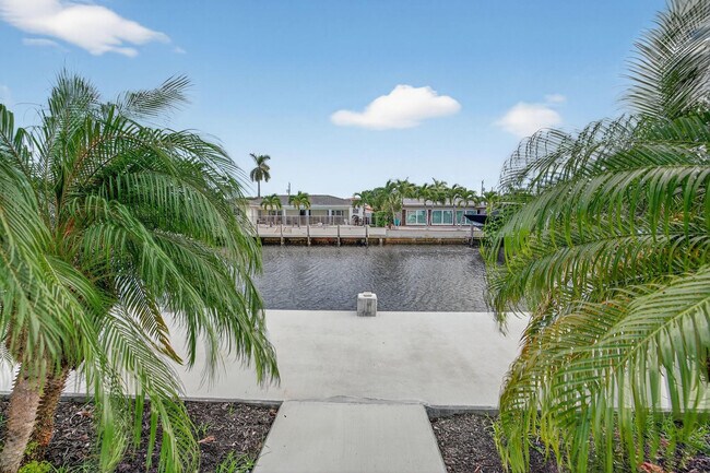 Building Photo - 2720 NE 59th St