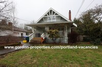 Building Photo - SE 88th Ave - 2 bedroom apartment with den...