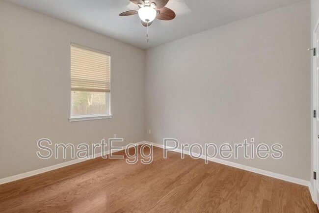 Building Photo - 1007 Linden Loop