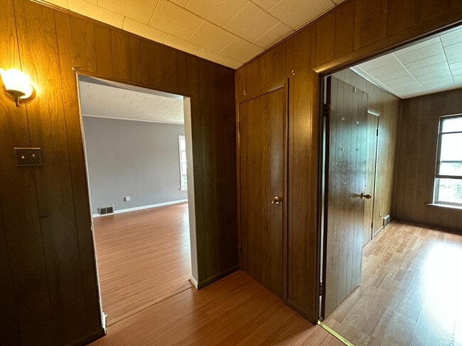 Building Photo - 213 Fletcher Ave