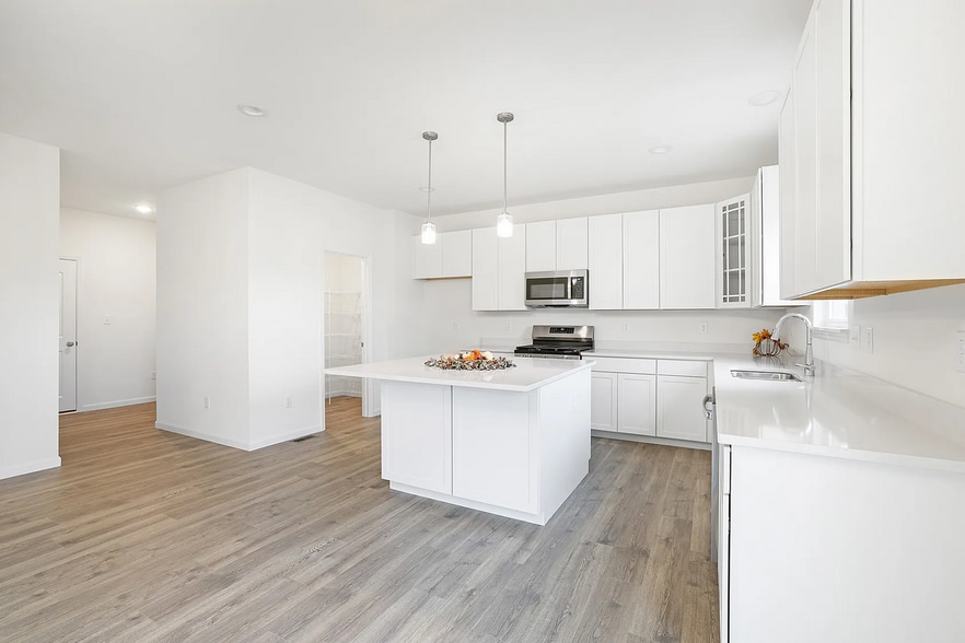 Building Photo - 18406 Boone Rdg Mnr Dr