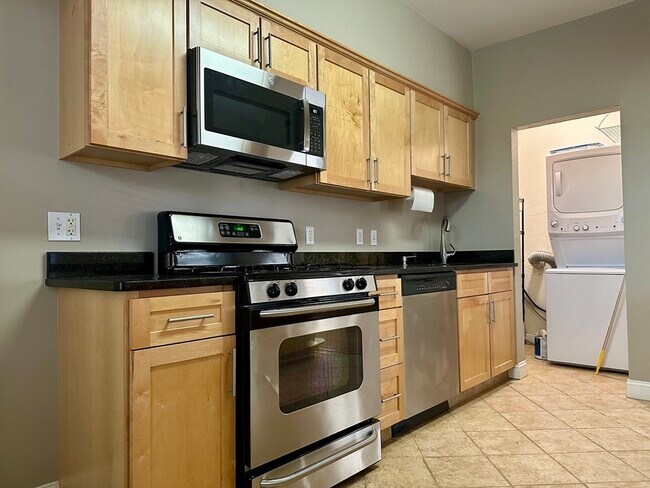 Building Photo - 22 Sewall St