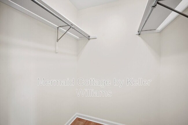 Building Photo - 7 Grandiflora Ln