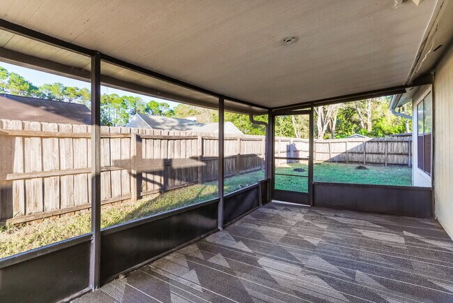 Building Photo - 3667 Lumberjack Cir N