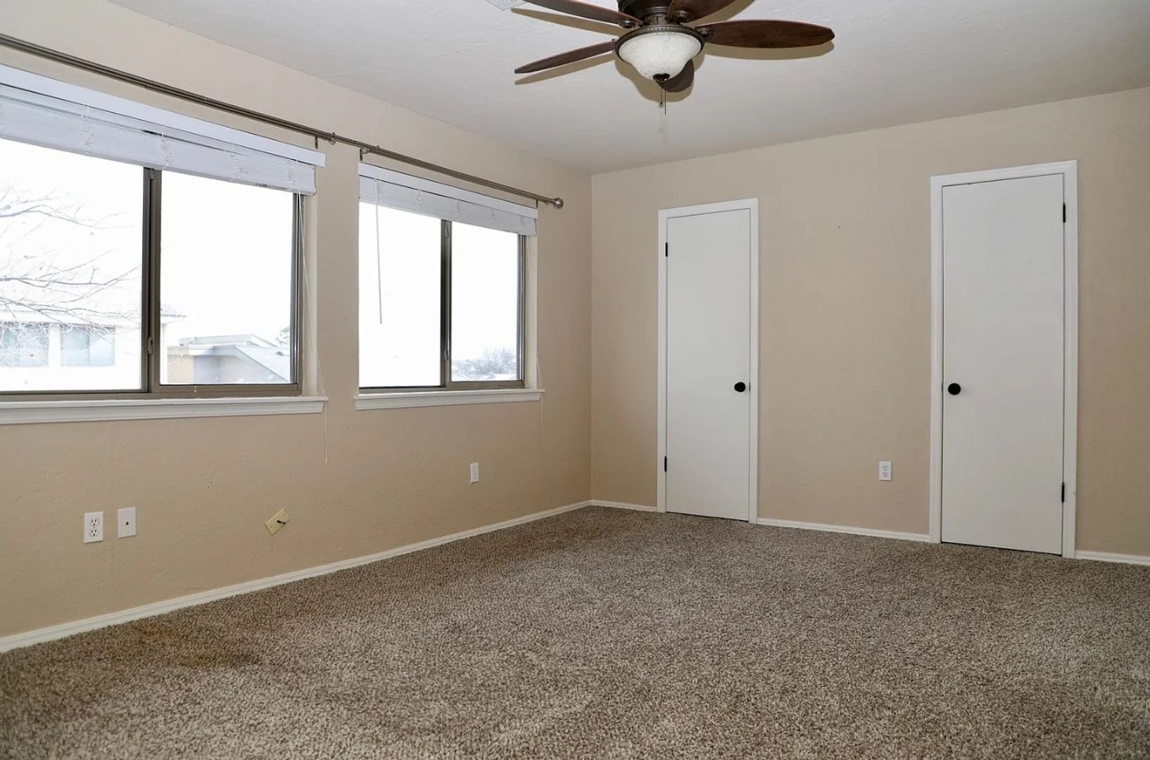 Building Photo - 5805 Hefner Village Ct