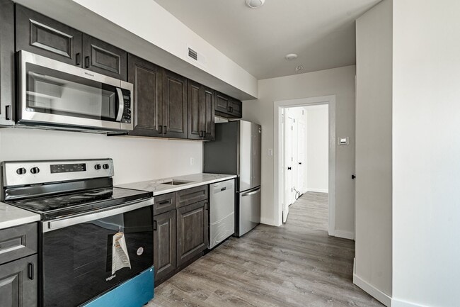 Building Photo - 324-326 Darby Rd-1R