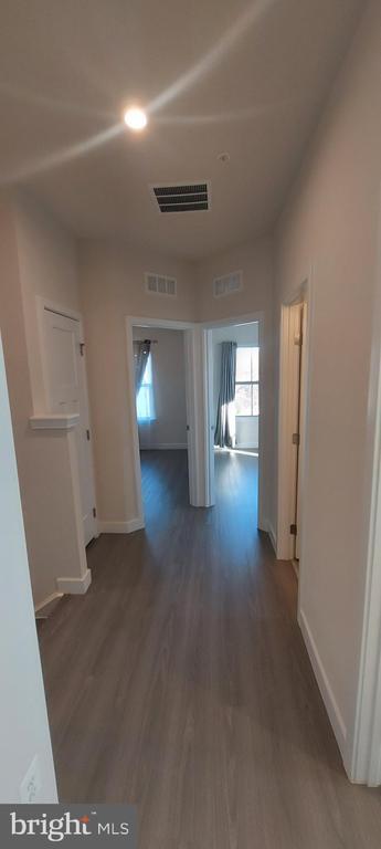 Building Photo - 5970 Fallfish Ct