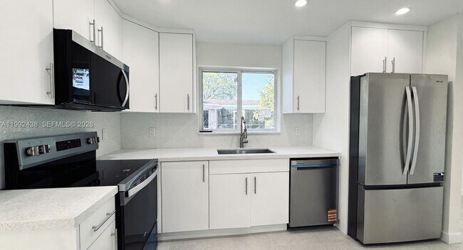 Building Photo - 8440 SW 107th St