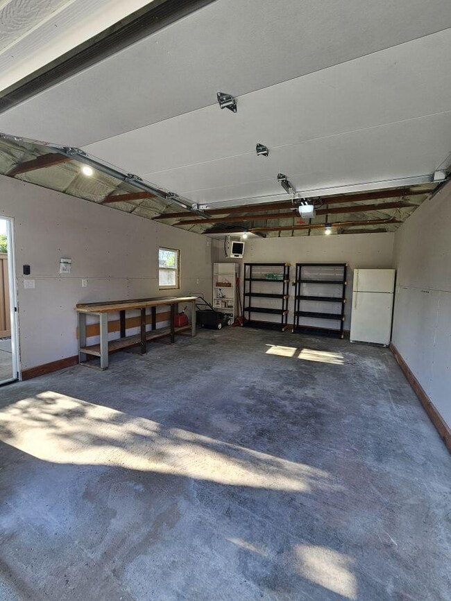 Building Photo - 2 bedroom in Billings MT 59102