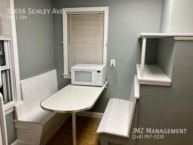 Building Photo - 35656 Schley Ave