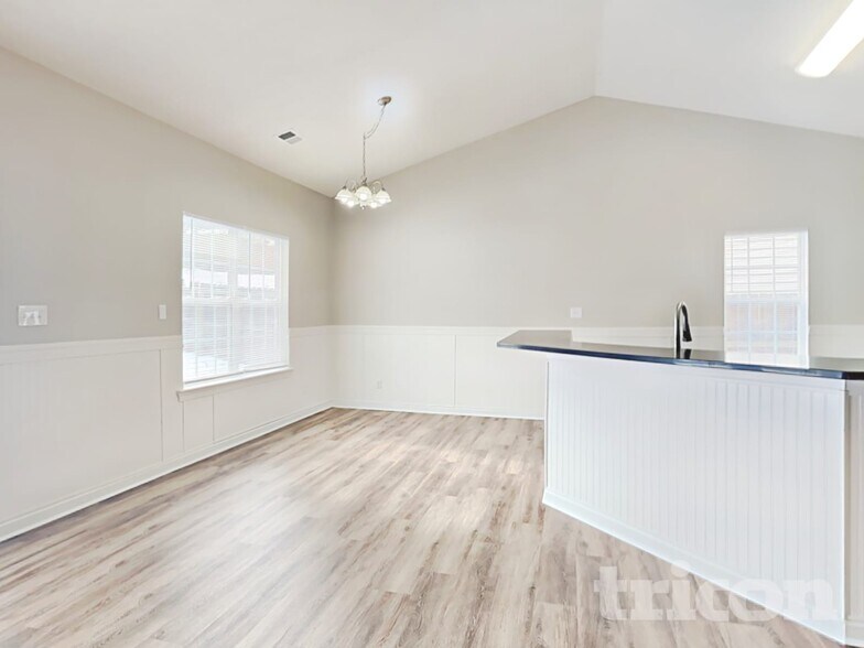 Building Photo - 153 Devon Forrest Dr