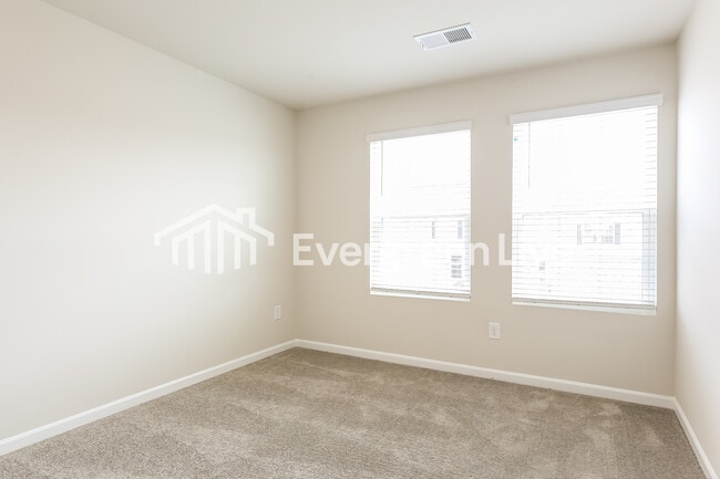 Building Photo - now