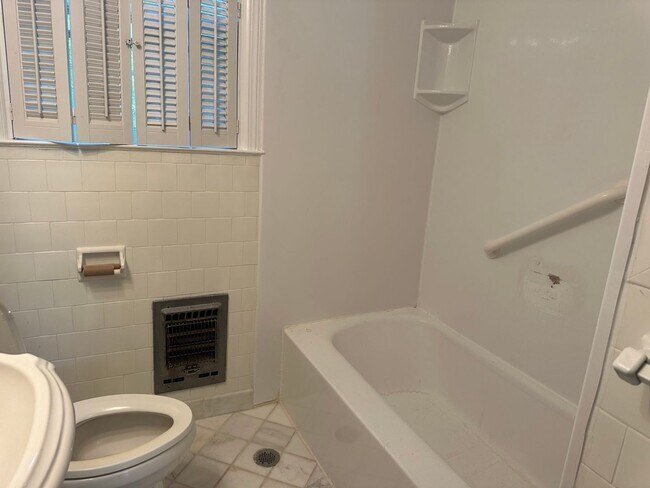Building Photo - 5515 Habersham St
