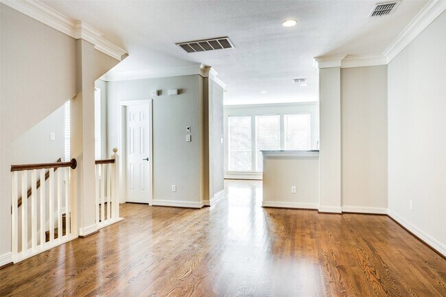 Building Photo - 3610 Gillespie St