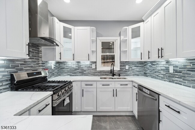 Building Photo - 282 Ackerman Ave