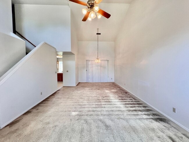 Building Photo - $2,495 Friant & Copper, 3 Bedrooms - N. Wi...