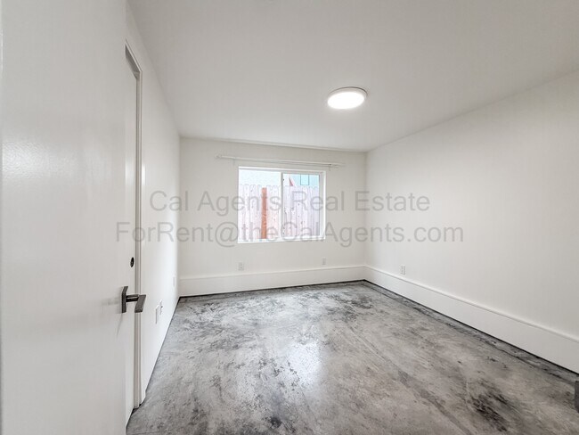 Building Photo - 5115 Shattuck Ave.