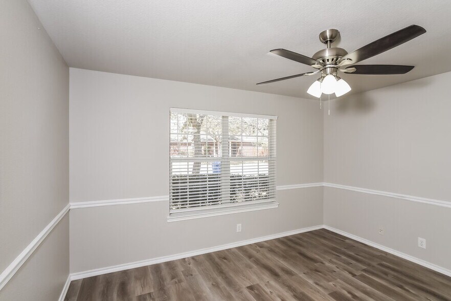 Building Photo - 2638 Montebello