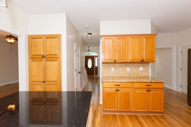 Building Photo - PRICE IMPROVEMENT!!!! MOVE-IN READY