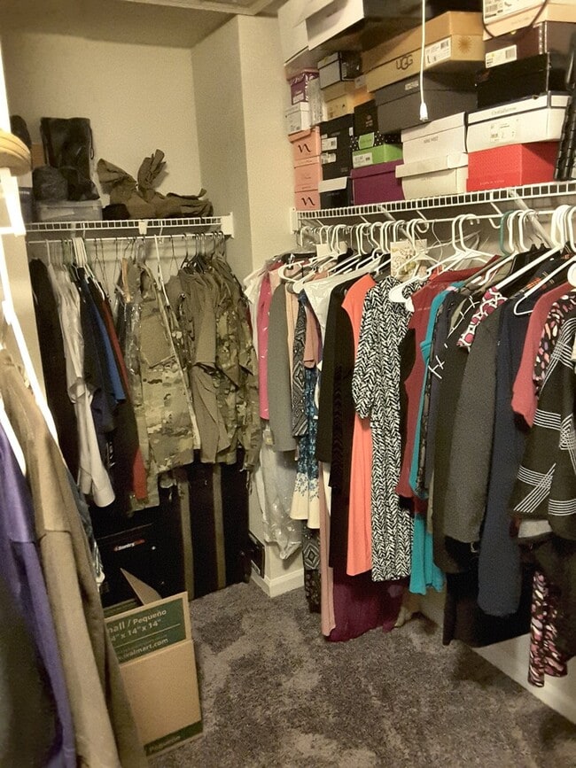 Building Photo - Liberty Crossing