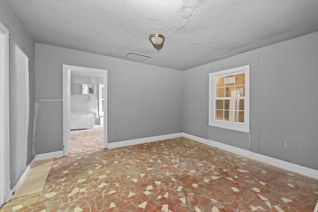 Building Photo - 3066 Redbud Rd