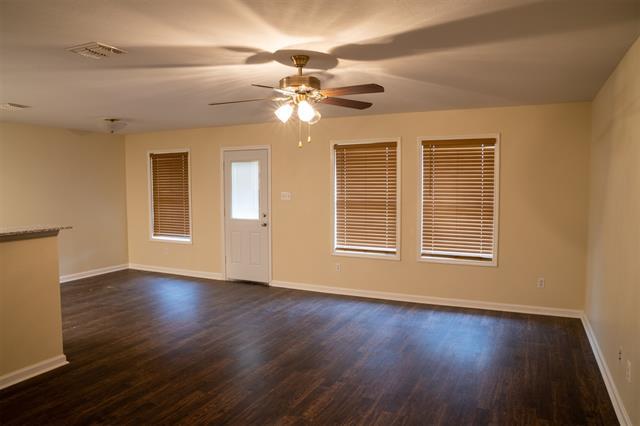 Building Photo - 1204 Sage Dr
