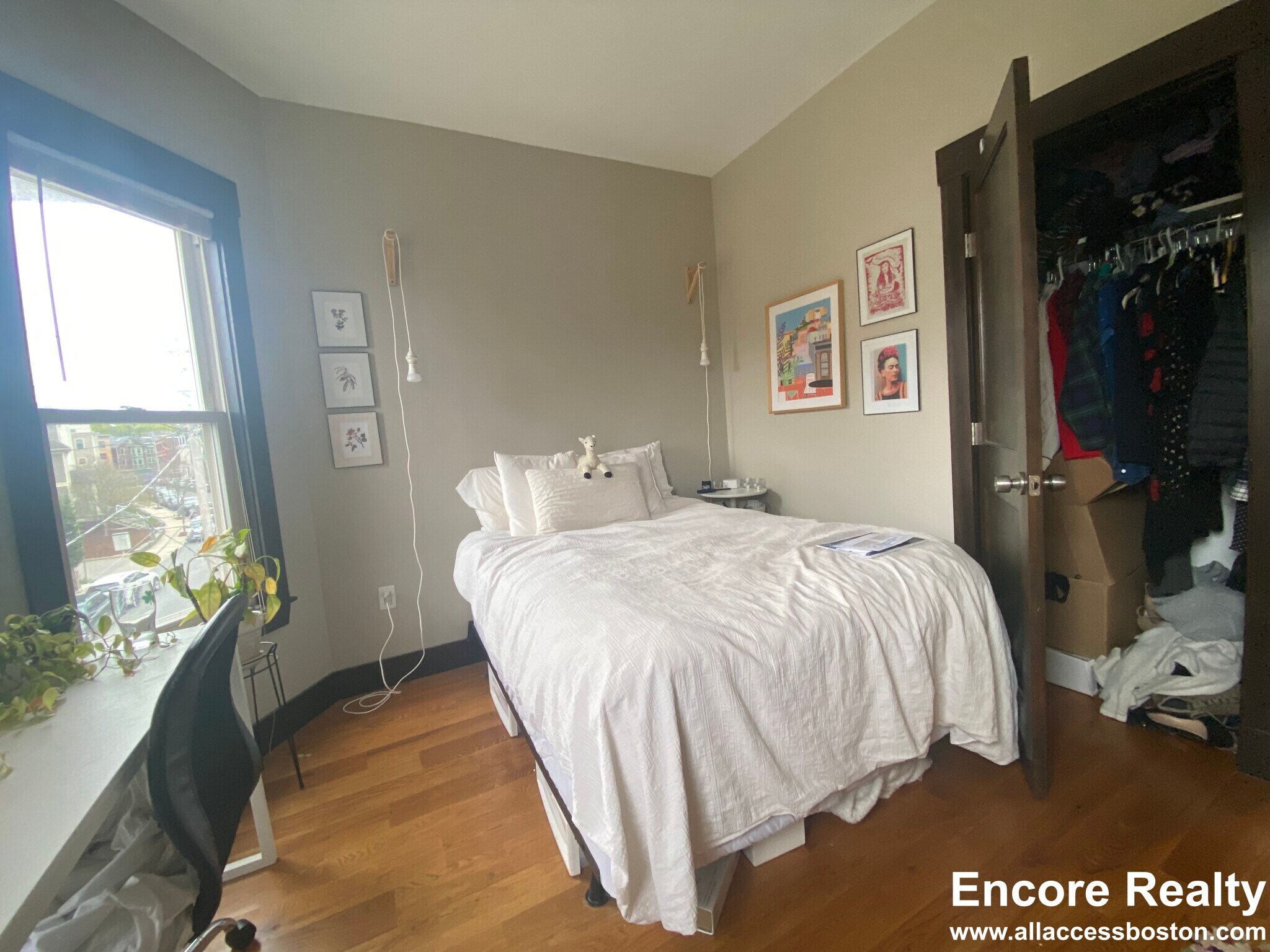 Building Photo - 46 Creighton St