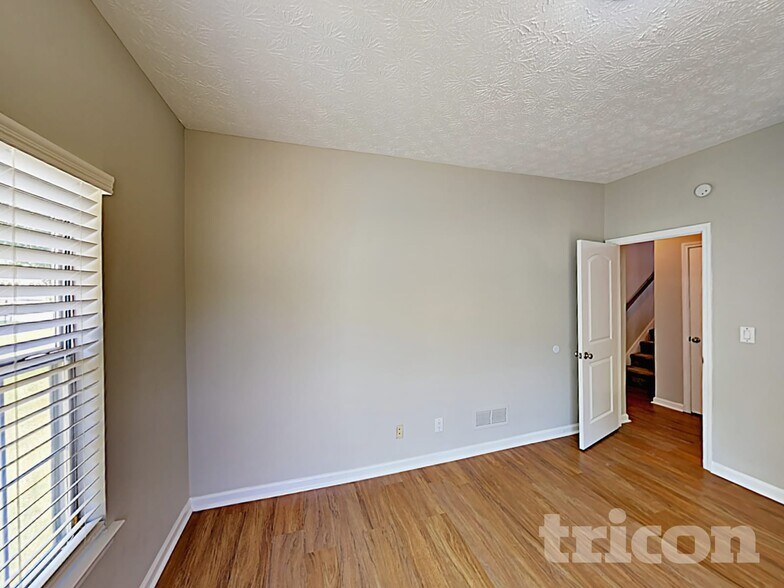 Building Photo - 12310 Riviera Dr