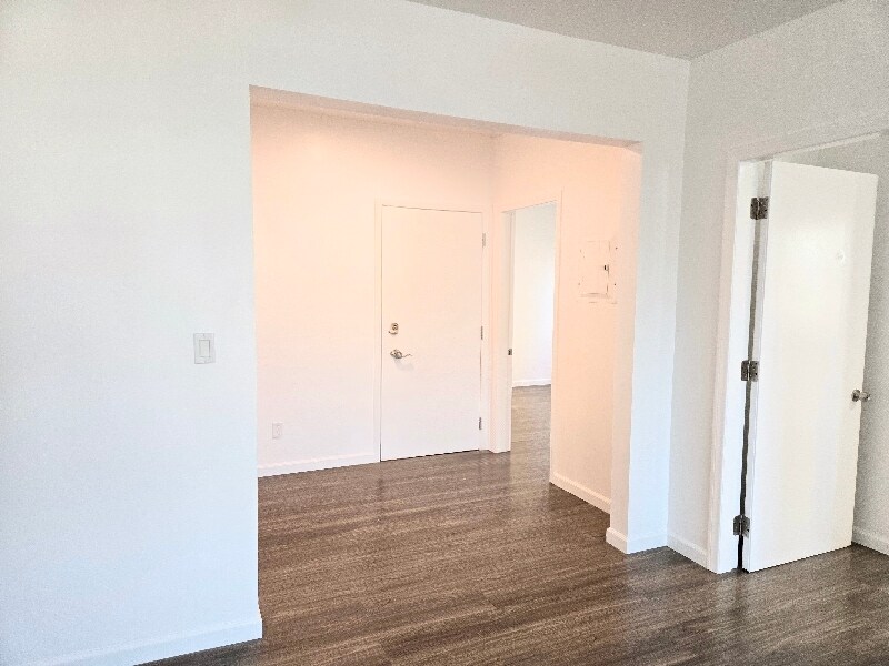 Building Photo - 3121 Larga Ave