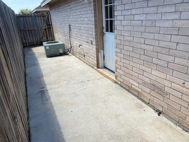 Building Photo - 1003 Cedarwood Dr