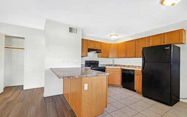 Building Photo - 2861 N Columbus Blvd