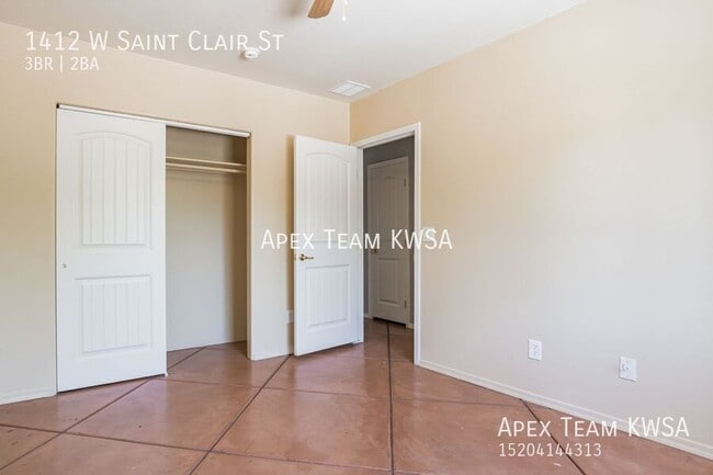 Building Photo - 1412 W St Clair St