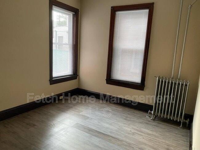 Building Photo - 129 N 2nd St