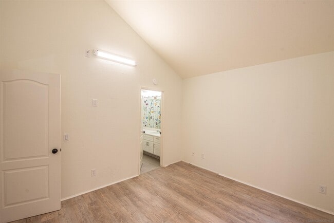 Building Photo - 11323 Caminito Corriente