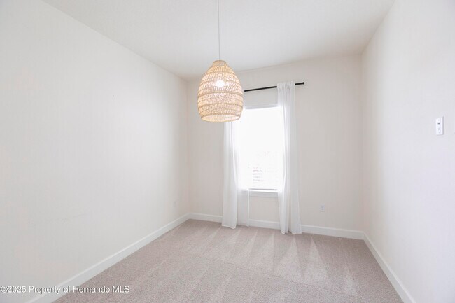 Building Photo - 3242 Francoa Dr
