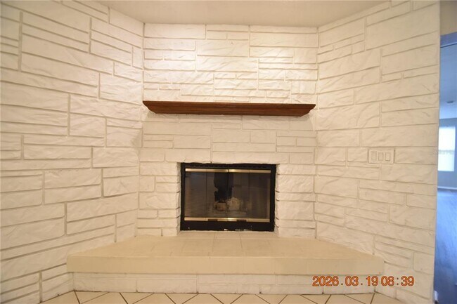 Building Photo - 2562 Redwood Way