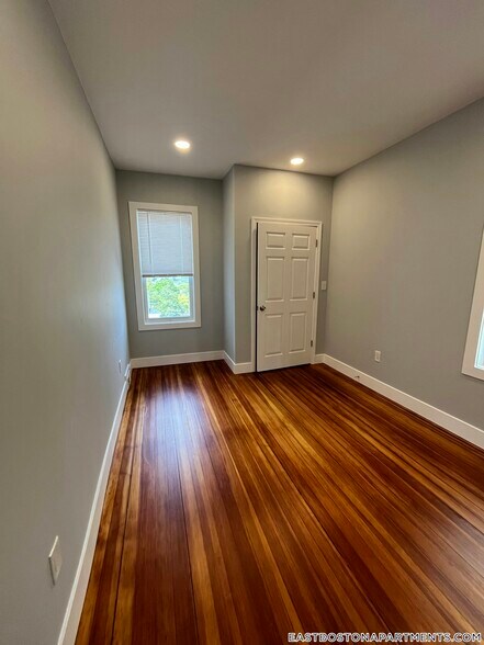 Building Photo - 31 Faywood Ave