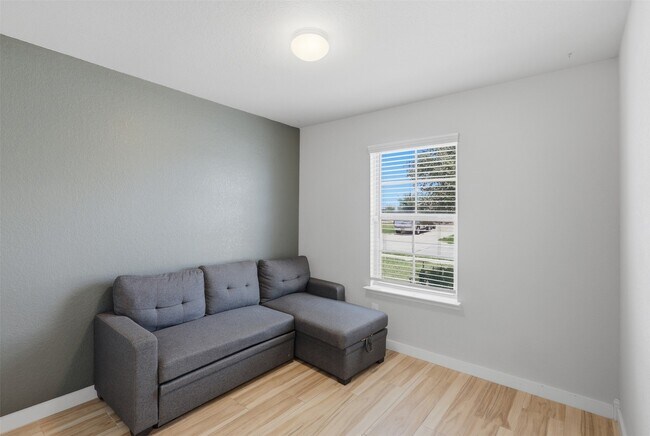 Building Photo - 710 Desert Pea Ln