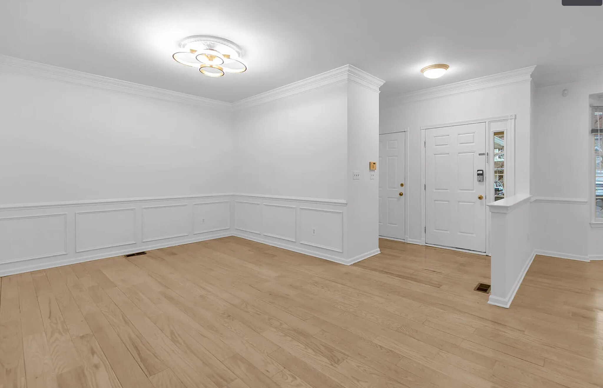 Building Photo - 7 Patriot Hill Dr