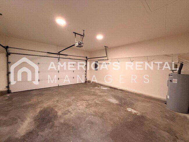 Building Photo - 825 Greystone Highlands Dr