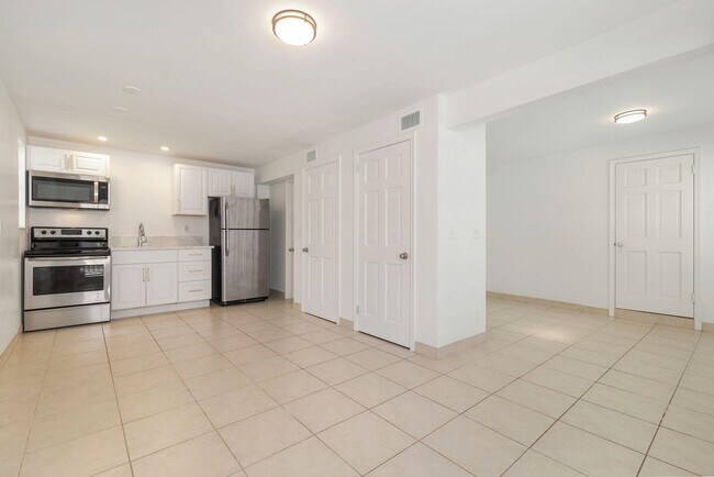 Building Photo - 3020 Vincent Rd