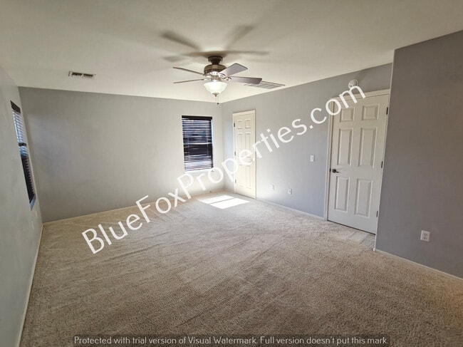 Building Photo - 8012 E Cabinet St